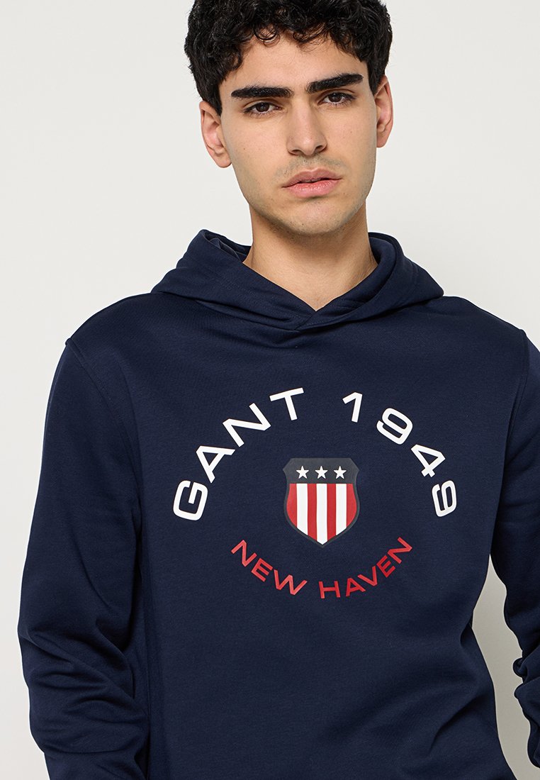 Kapuzenpullover