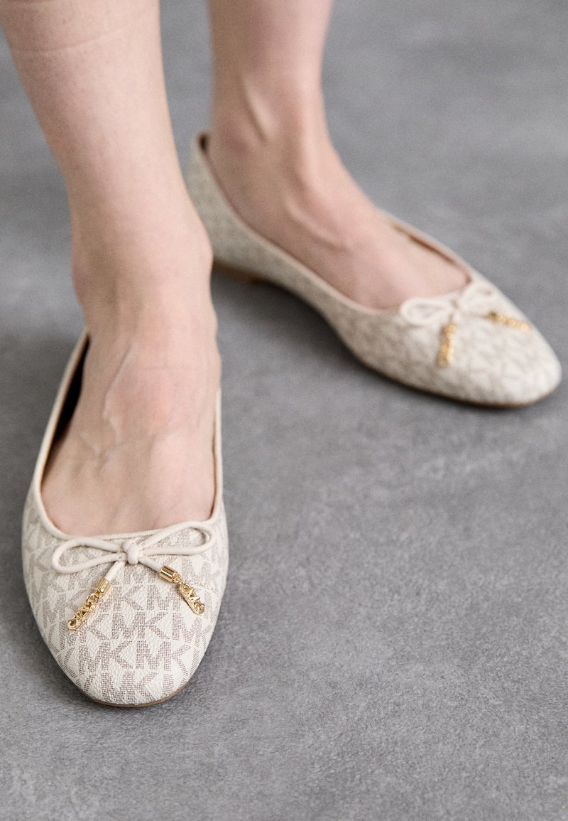 MICHAEL Michael Kors Ballerina’s crème MICHAEL Michael Kors Ballerina’s crème