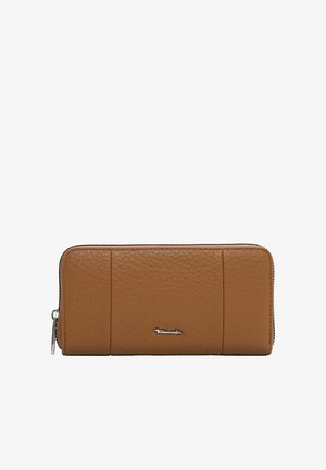 Hellbraunes Lederportemonnaie mit strukturierter Oberfläche, Reißverschluss und dezentem Logo-Akzent. Enthält drei vertikale Nähte für zusätzliche Details.