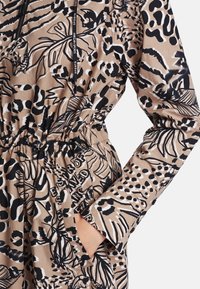 Marc Cain Blusenkleid - bright camel