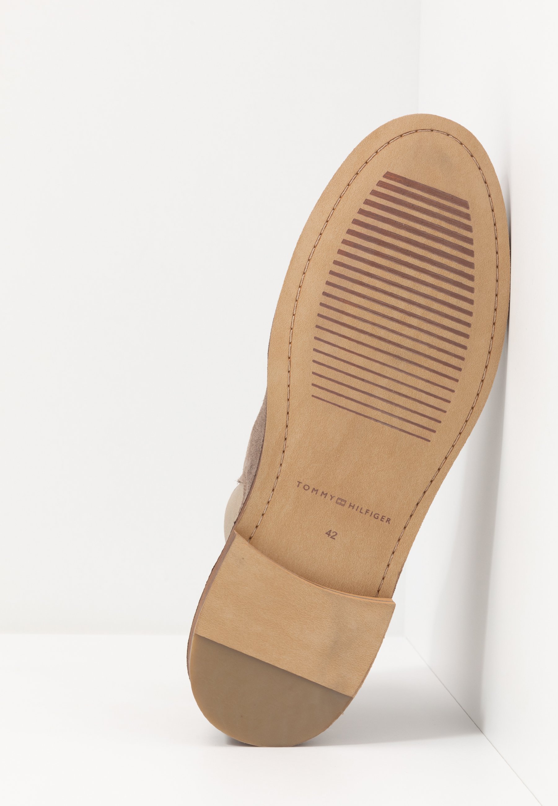 tommy hilfiger dressy casual chelsea