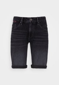 Shorts de mezclilla negra con dobladillo enrollado, con un diseño clásico de cinco bolsillos y cierre de botón. Un ligero desgastado añade textura.