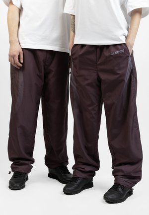 BLADE UNISEX - Tracksuit bottoms - bordeaux/dark purple