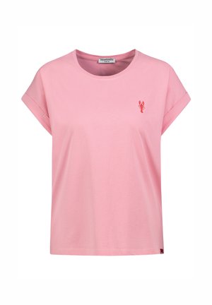 Pinkes T-Shirt mit kurzen Ärmeln, aufgerollten Bündchen, rundem Halsauschnitt und kleiner roter Hummerstickerei auf der linken Brust.