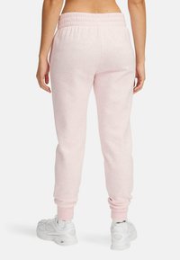 Under Armour RIVAL FLEECE - Pantalon de survêtement - prime pink