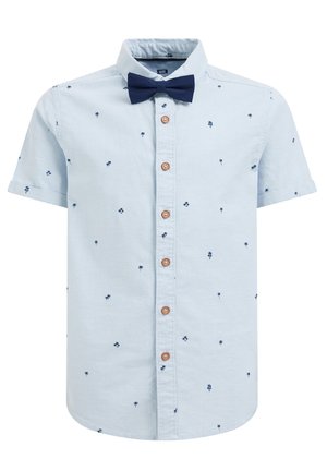 Lyseblå kortærmet skjorte med små mørkeblå palmeprint og en mørkeblå butterfly ved kraven.