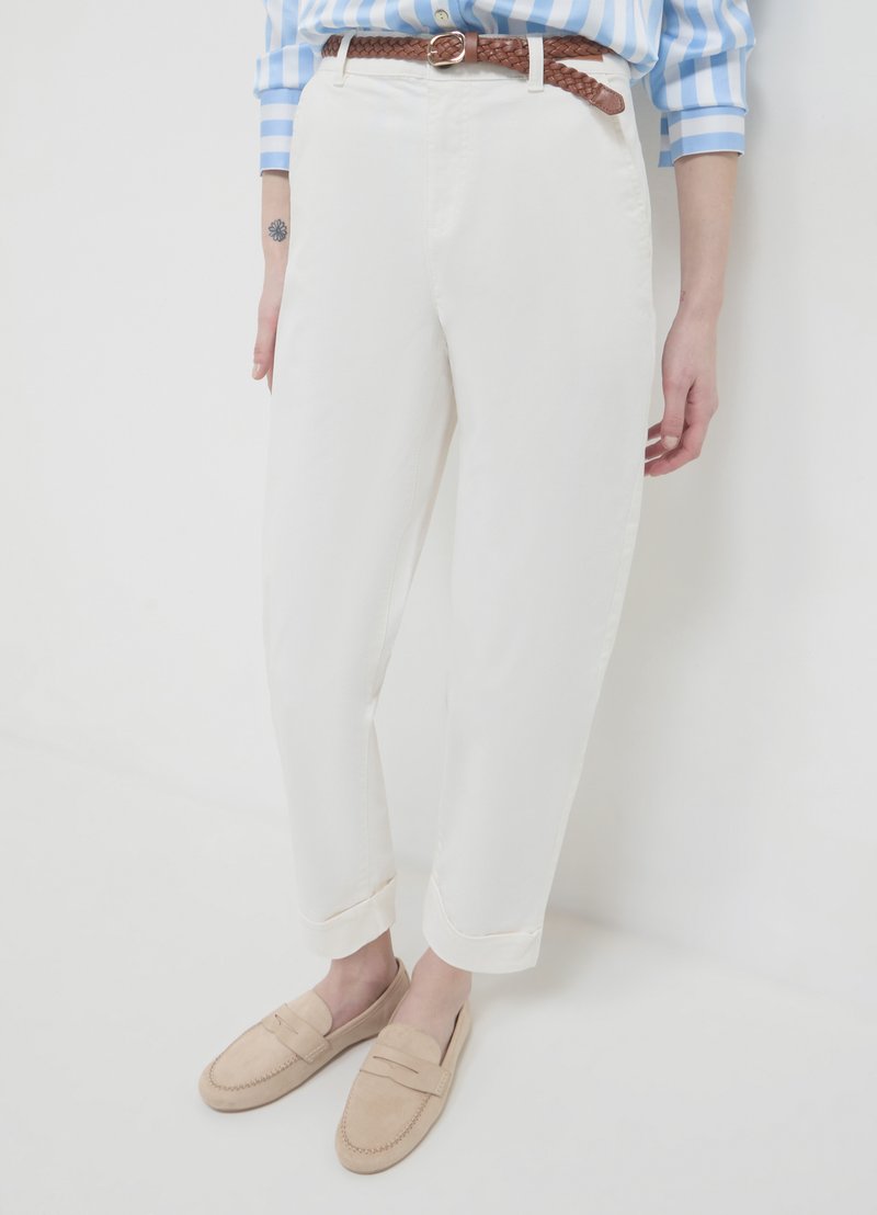 Calliope CON CINTURA - Chino - bianco lana