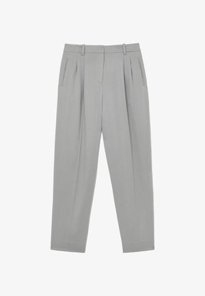 Pantaloni de culoare gri deschis, croiți cu pliuri frontale, buzunare laterale cu fante, bretele pentru curea și croială cu picior drept.