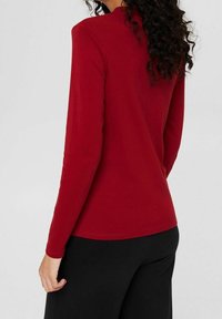 edc by Esprit Pitkähihainen paita - red