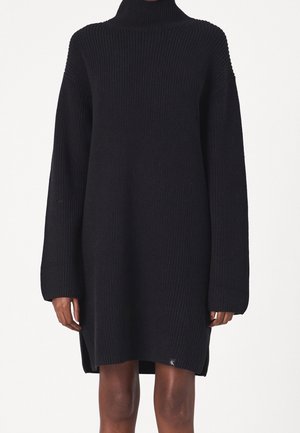 Robe pull - black