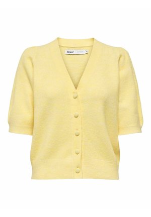 Cardigan jaune clair à manches courtes avec col en V, cinq boutons recouverts de tissu sur le devant, et bordures côtelées aux ourlets et aux poignets.