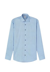 Hellblaues langärmeliges Hemd mit Knöpfen, kleinem geometrischem Muster, dunklen Knöpfen und klassischem Kragen. Flacher Saum und glatte Stofftextur.