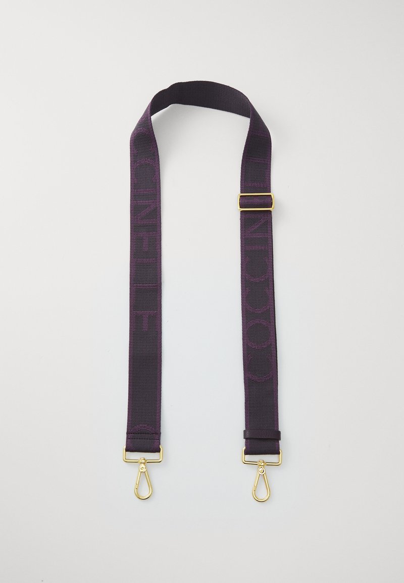 Bandoulière en tissu violet avec des garnitures dorées, présentant un motif tissé avec le nom de la marque. Texture lisse, longueur ajustable.