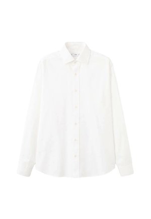 Valkoinen pitkähihainen napillinen paita, valmistettu puuvillasta, jossa on klassinen kaulus, napit edessä ja kaareva helma hienovaraisella tekstuurilla.