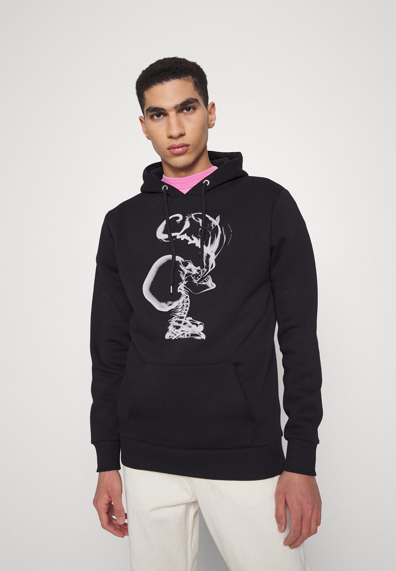 CLOSURE London SMOKING SKULL HOODY - Camisola - black