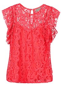 Top en dentelle corail avec motif floral, manches courtes à volants, encolure ronde et détail de dos en forme de clé. Texture transparente avec un design complexe.