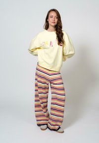 OH APRIL Sweatshirt lemon/yellow