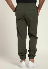 JP1880 Trainingsbroek - olive