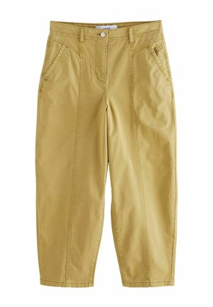 Pant cropped khaki realizzati in un morbido mix di cotone, con tasche frontali, cuciture visibili e una vestibilità rilassata con gamba dritta.