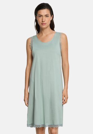 Lysegrøn ærmeløs kjole lavet af blødt stof, med bølget blonderkant på skuldre og kant, i en afslappet A-form.