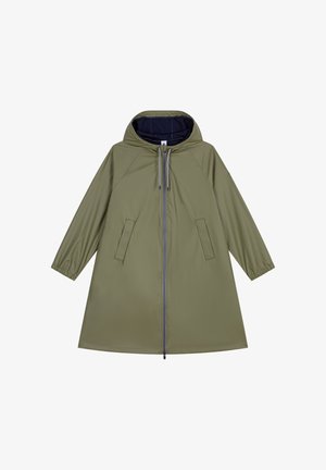 Olivgrüne wasserdichte Jacke mit Kapuze, Reißverschluss und Seitentaschen. Glatte Textur, entworfen mit lockerem Schnitt und Raglanärmeln.