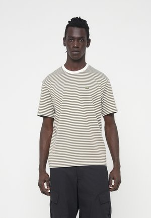 - T-shirt z nadrukiem