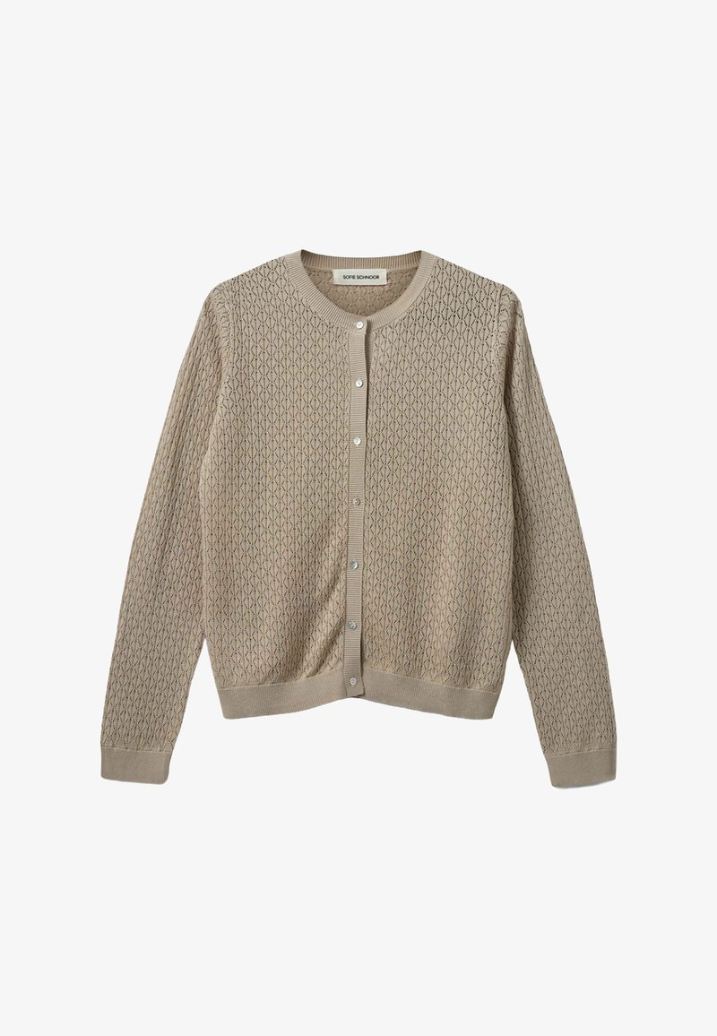 Bežs adīts kardigāns ar teksturētu rakstu, apaļu kakla izgriezumu un pogu aizdari. Iezīmē ribotu piedurkņu un apakšmalas malu ar vieglu spīdumu.