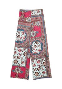 Pantaloni a gamba larga con un motivo patchwork colorato caratterizzato da disegni floreali e geometrici in tessuto rosso, marrone e azzurro chiaro.