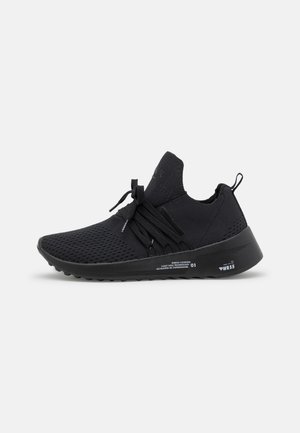 RAVEN FG 2.0 UNISEX - Trainers - black