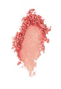 Blush in polvere libera di un delicato rosa pesca. Texture finemente macinata con una leggera luccicanza. Forma irregolare con polvere sparsa attorno al centro.