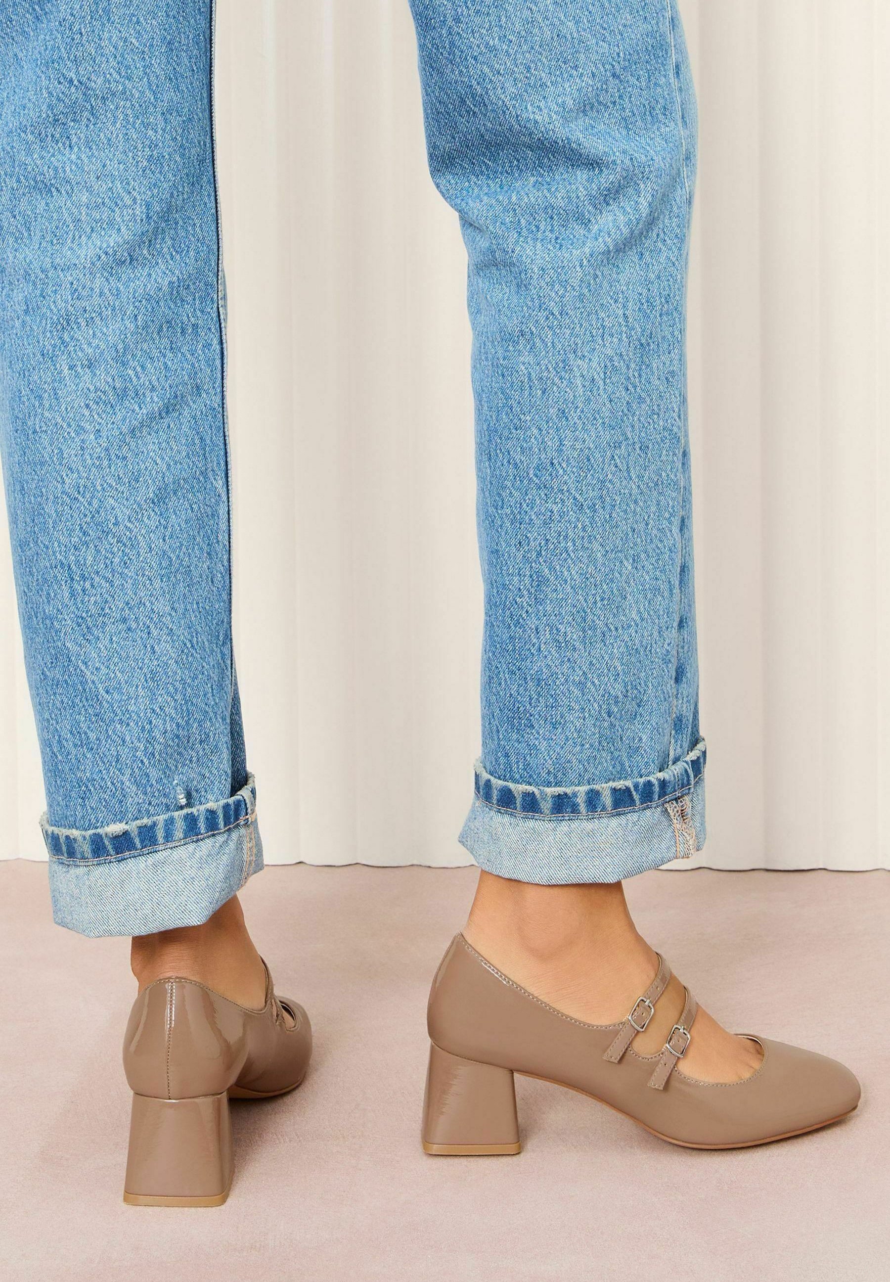 めい　0308 Friends Like These REGULAR FIT - BLOCK DOUBLE MARY JANE COURT