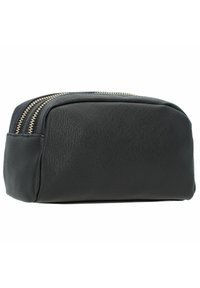 Borsa cosmetica nera con texture, dotata di zip superiore e tasca laterale. Presenta dettagli in metallo dorato e una forma rettangolare strutturata.