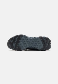 Nike Sportswear REACT VISION - Joggesko - black/cool grey/laser orange