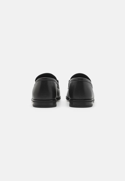 Stuart Weitzman SIMON TWISTBIT - Chaussons - black