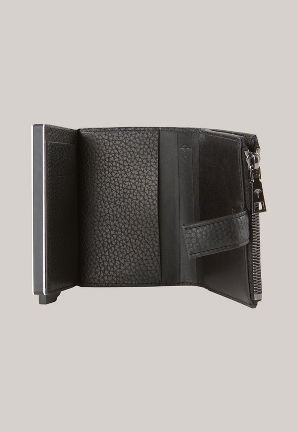 C FOUR E CAGE  - Wallet4