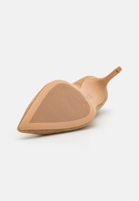 Lauren Ralph Lauren LANETTE SUEDE PUMP - Klasične pete - camel