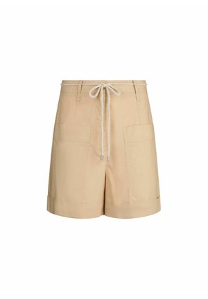 Pantaloni shorts beige con vita regolabile con cordoncino, dotati di due tasche frontali e una texture liscia. Design classico con orli arrotolati.