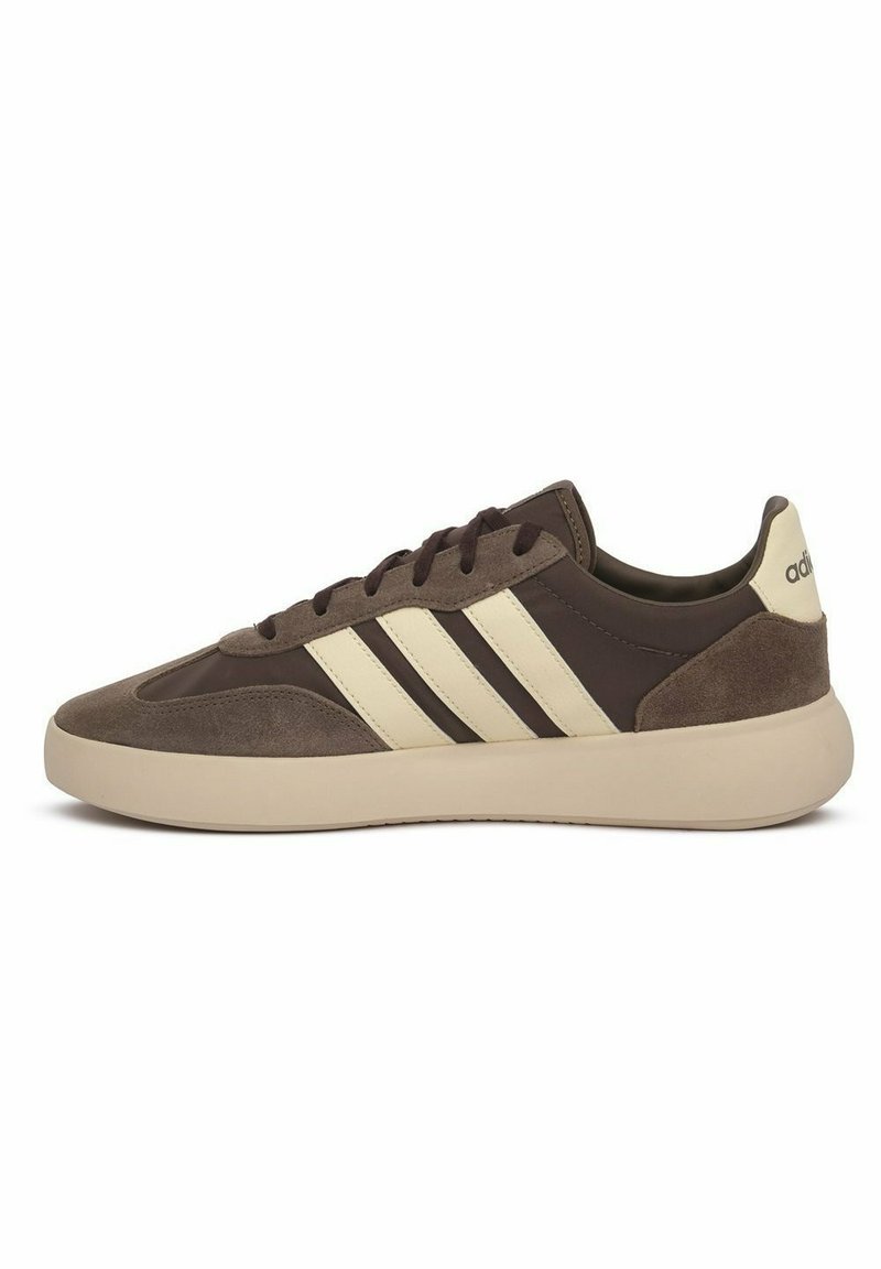 adidas Originals BARREDA DECODE marron  creme/off-white