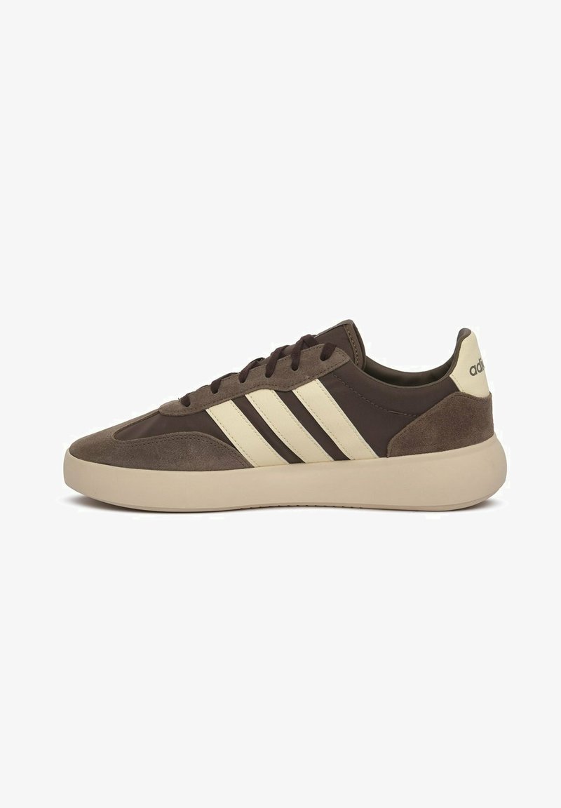 adidas Originals BARREDA DECODE marron creme/off-white
