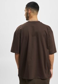 DEF T-shirt basique - dark brown