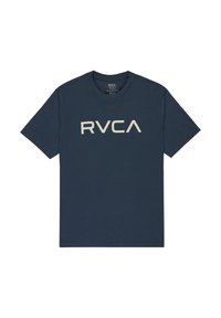 Camiseta de algodón azul marino con un gran logo blanco de "RVCA" en el frente. Mangas cortas y cuello redondo, con un ajuste holgado.
