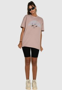 MJ Gonzales INTERNATIONAL X HEAVY OVERSIZED - Print T-shirt - duskrose