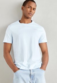 Esprit TEE - Osnovna majica kratkih rukava - pastel blue