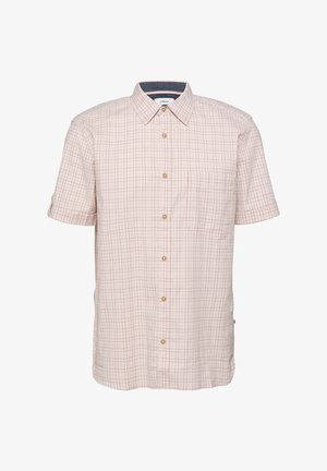 Beiges Kurzarm-Hemd mit dünnem rot-braun kariertem Muster und einer Brusttasche vor weißem Hintergrund.