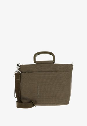 Braune strukturierte Stoffhandtasche mit abgerundetem Kunststoffgriff und abnehmbarem Schultergurt, der an der Vorderseite dezent geprägten Markentext aufweist.