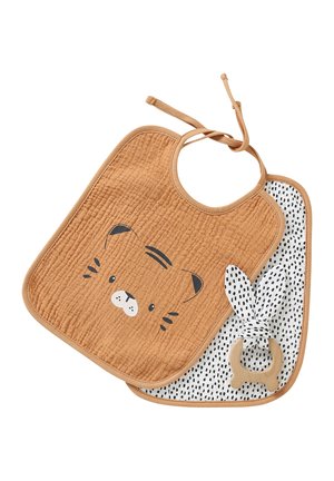 Orangenes Baumwolllätzchen mit einem Tiger-Gesichtsprint; Rückseite weiß mit schwarzen Punkten. Enthält einen angebrachten Plüsch-Hasenohren-Beißring.