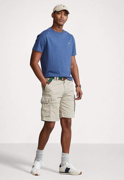 Polo Ralph Lauren 10.5 INCH CLASSIC FIT TWILL CARGO SHORT - Short - tan