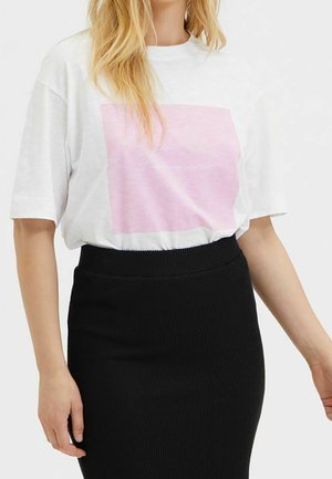 T-shirt z nadrukiem