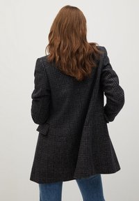 Mango Pitkä takki - black