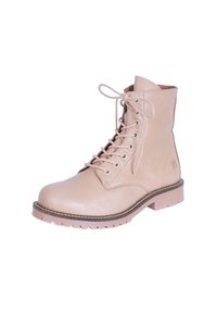 Bota de cuero beige con cordones, punta redonda, acabado texturizado y suela de goma rosa. Presenta seis ojales y detalles de costura.
